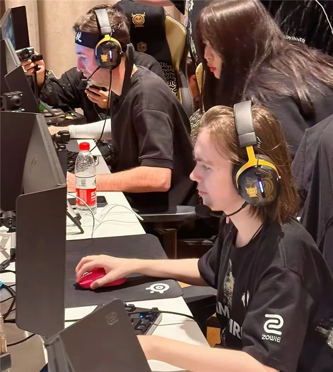 JDG官博发文为MISSING庆生：愿你在新的一岁里继续勇往直前