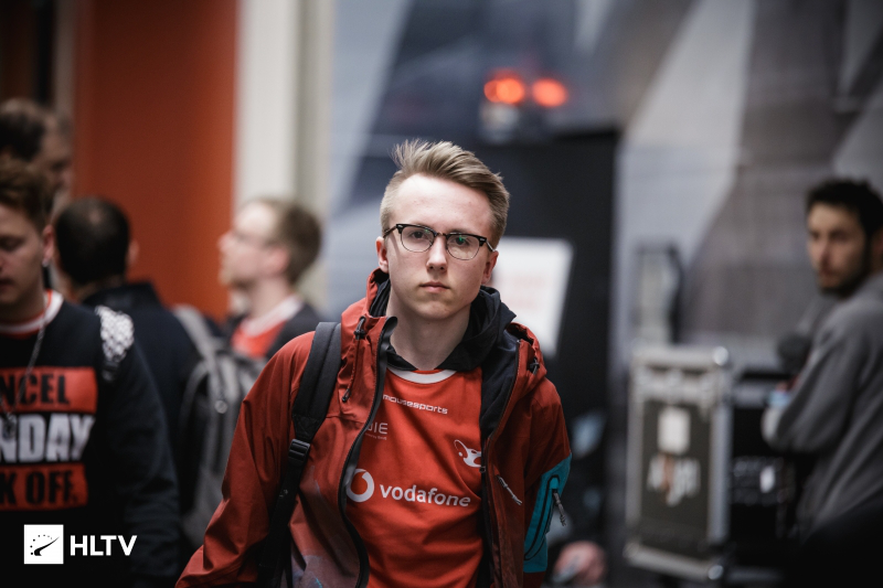 前职业选手 Smeb 宣布退役：忠诚！队长宋京浩已经从侦察中归来